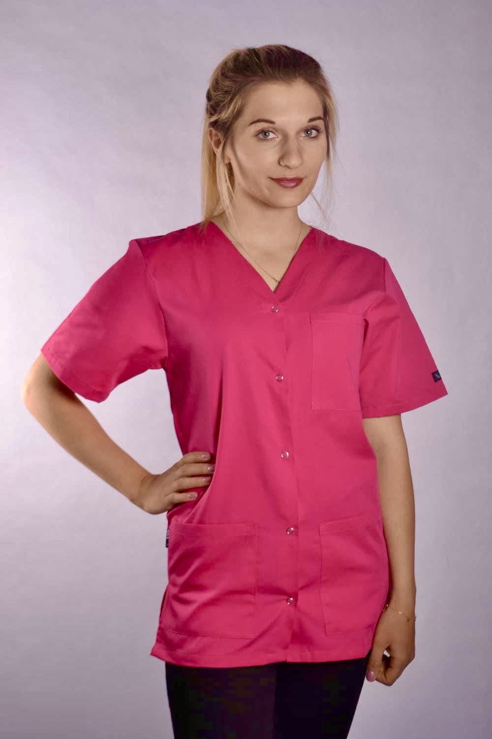 Bluza Medyczna Bianca z Napami Róż – bluzki medyczne damskie